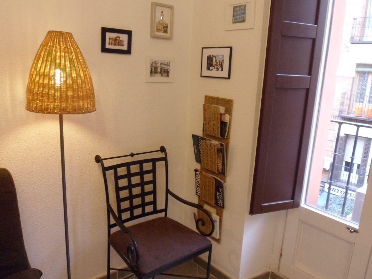 Apartamento Temporada Madrid Exteriör bild